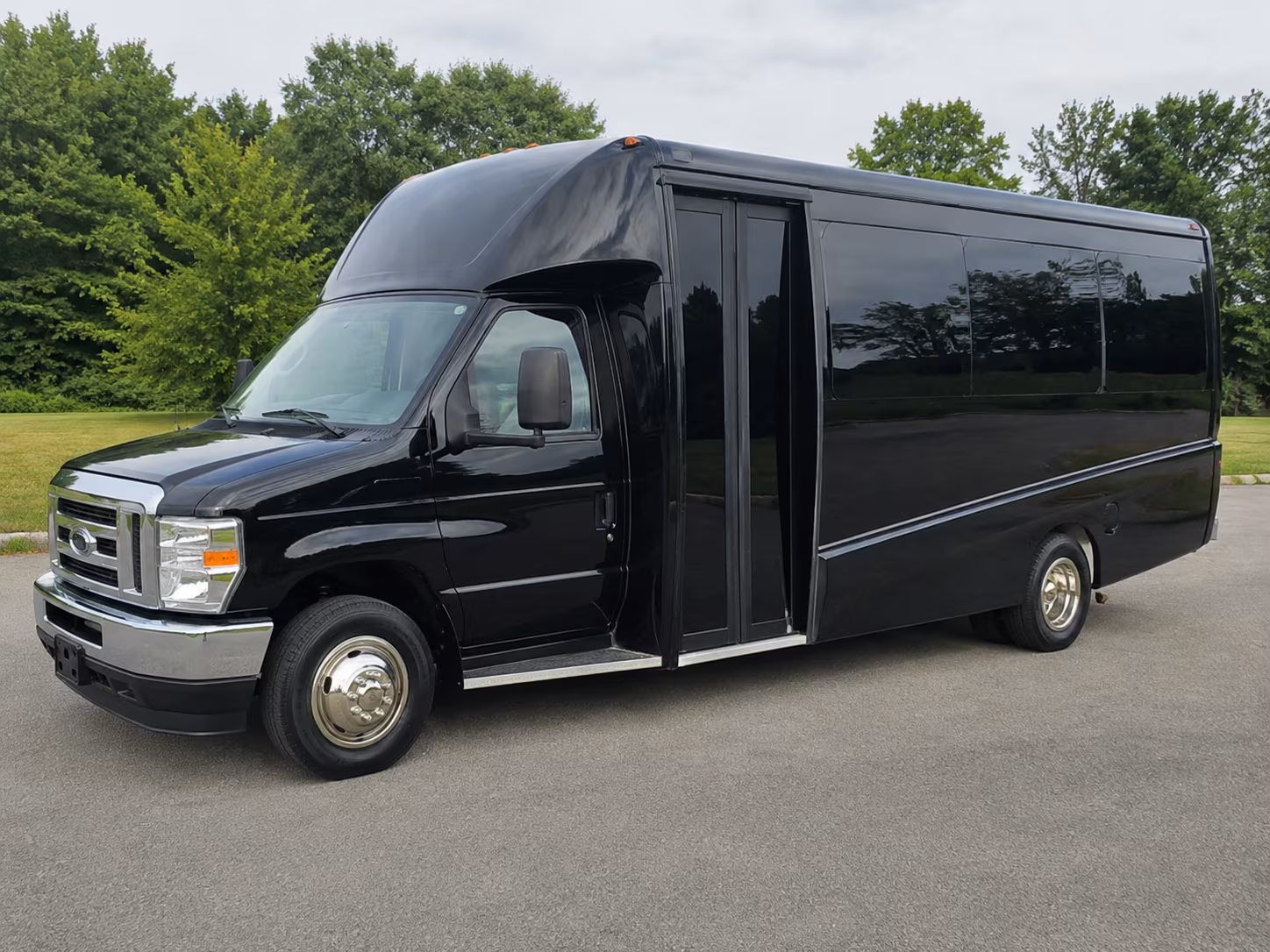 hartford get pricing for your hartford sporting event charter bus rental
