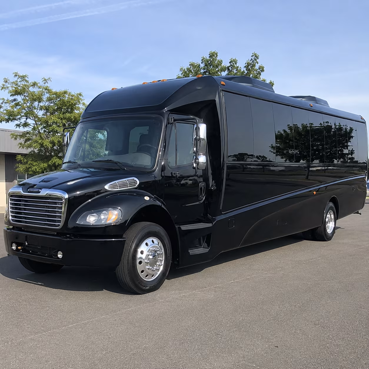 lynn make an entrance with lynn prom transportation