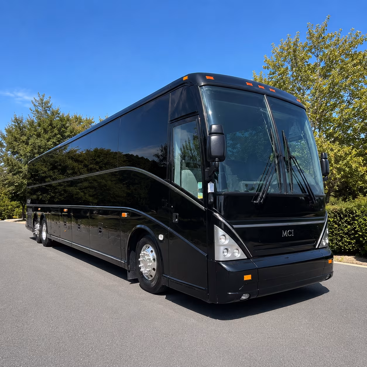 the right bus for worcester to boston airport runs and logan transfers